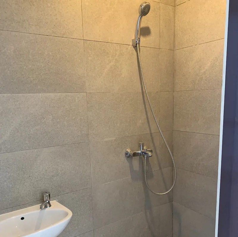 DI JUAL Ruko 3 Lantai + Roof Top Lokasi Strategis Di Pisangan, Ciputat Timur Tangerang Selatan