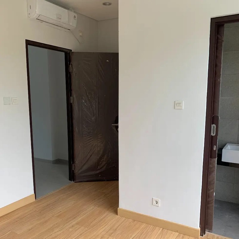 DI JUAL Ruko 3 Lantai + Roof Top Lokasi Strategis Di Pisangan, Ciputat Timur Tangerang Selatan