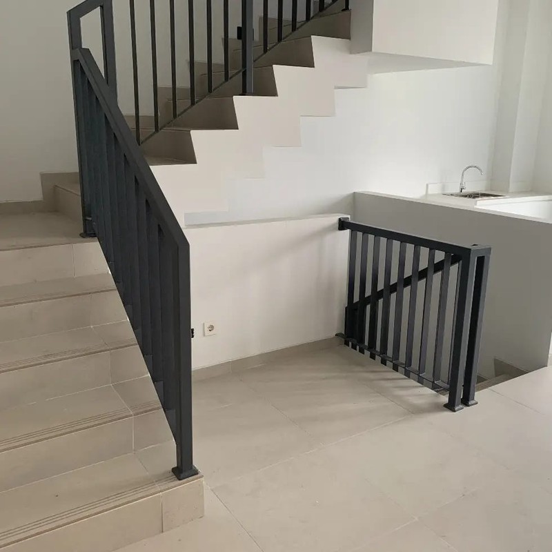 DI JUAL Ruko 3 Lantai + Roof Top Lokasi Strategis Di Pisangan, Ciputat Timur Tangerang Selatan