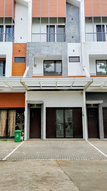 DI JUAL Ruko 3 Lantai + Roof Top Lokasi Strategis Di Pisangan, Ciputat Timur Tangerang Selatan