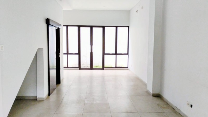 DI JUAL Ruko 3 Lantai + Roof Top Lokasi Strategis Di Pisangan, Ciputat Timur Tangerang Selatan