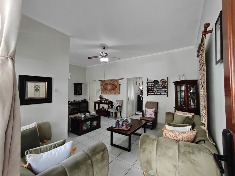  DI JUAL RUMAH HITUNG TANAH LOKASI STRATEGIS DI PINANG EMAS KAWASAN PONDOK INDAH JAKARTA SELATAN