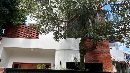 Rumah Bagus Di Teras Residence, Jl H Aminah Pesanggrahan Jakarta Selatan