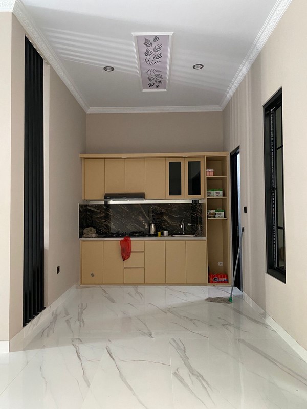 Rumah Modern Klasik 2 Lantai di Jagakarsa Brand New Dekat ke Tol