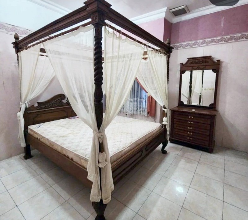 Rumah di Kertajaya Indah Surabaya Timur, Lokasi Strategis, Row Jalan Lebar