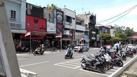 Toko 3.5 Lantai di Pusat Kota Bandung dekat Yogya Kapatihan