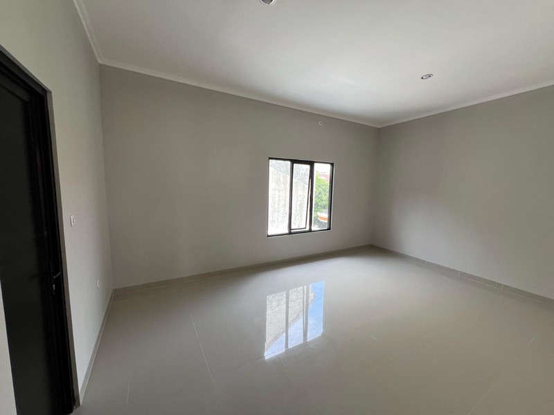 Rumah Bagus Di Jl Danau Limboto Raya, Perum Bumi Karawaci Baru Tangerang