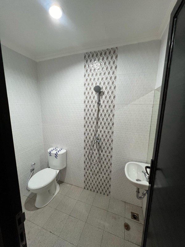 Rumah Bagus Di Jl Danau Limboto Raya, Perum Bumi Karawaci Baru Tangerang