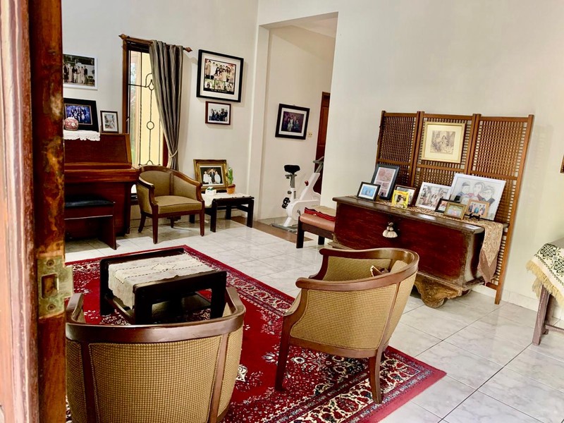 Rumah Bagus Di Jl Ciniru Kebayoran Baru Tangerang Selatan