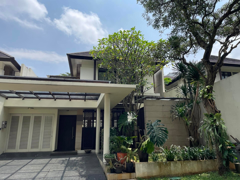 Rumah Mewah Disewakan 440 m² dengan Private Pool di Serenia Hills Jakarta Selatan - Premium & Private Living