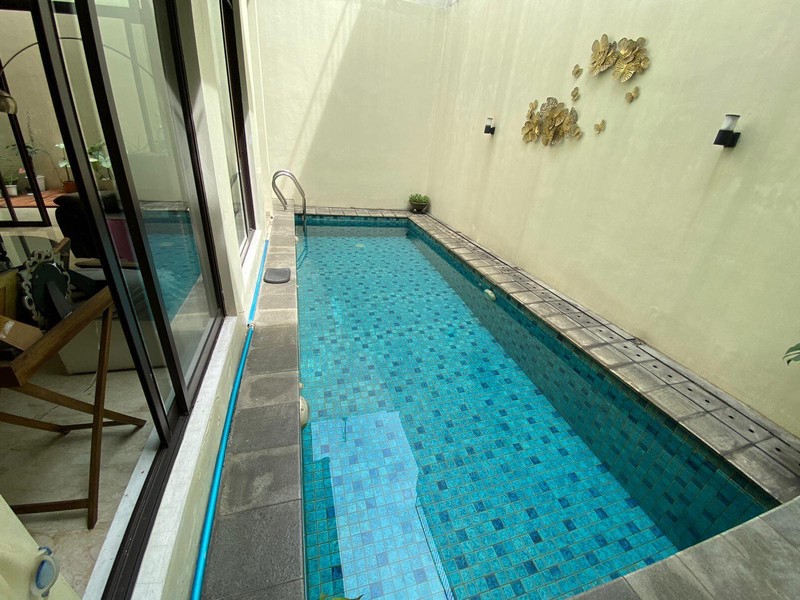Rumah Mewah Disewakan 440 m² dengan Private Pool di Serenia Hills Jakarta Selatan - Premium & Private Living