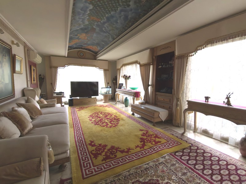 Dijual Rumah Mewah dan Luas di Cikeas