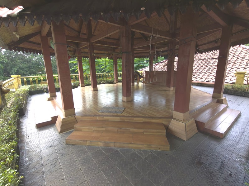 Dijual Rumah Mewah dan Luas di Cikeas