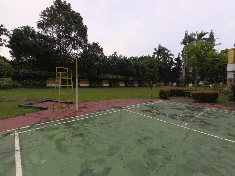 Dijual Rumah Mewah dan Luas di Cikeas