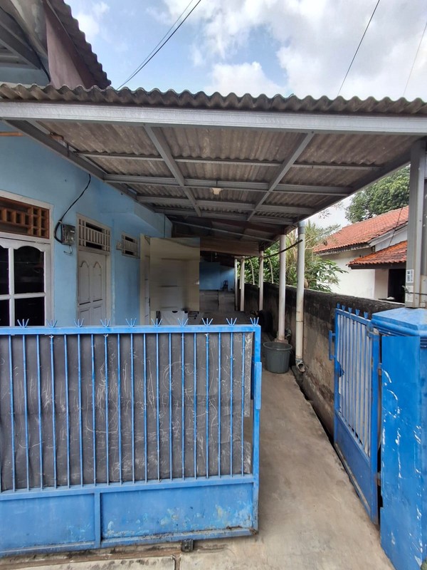 Rumah Tinggal dengan 5 Kontrakan Bebas Banjir di Parigi Baru, Pondok Aren