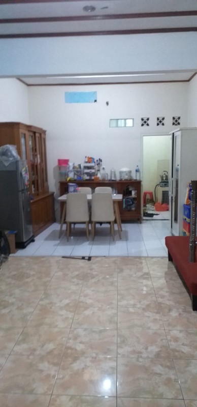 Rumah Tinggal dengan 5 Kontrakan Bebas Banjir di Parigi Baru, Pondok Aren