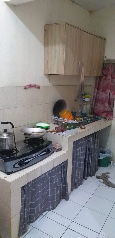 Rumah Tinggal dengan 5 Kontrakan Bebas Banjir di Parigi Baru, Pondok Aren