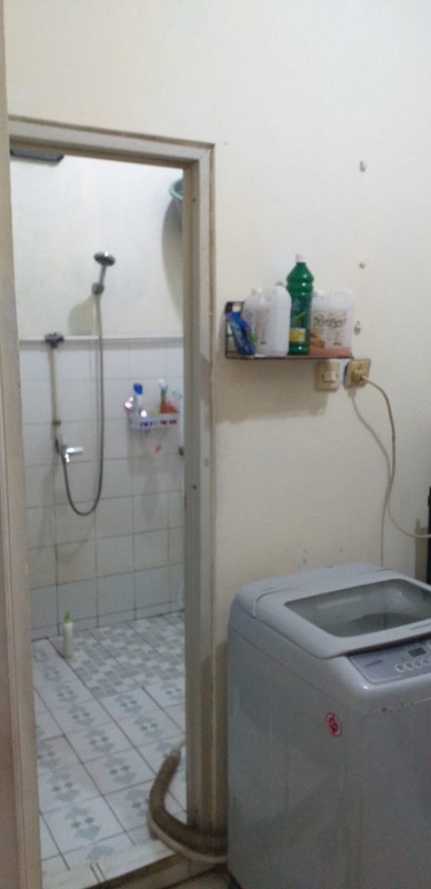 Rumah Tinggal dengan 5 Kontrakan Bebas Banjir di Parigi Baru, Pondok Aren