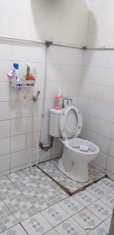 Rumah Tinggal dengan 5 Kontrakan Bebas Banjir di Parigi Baru, Pondok Aren