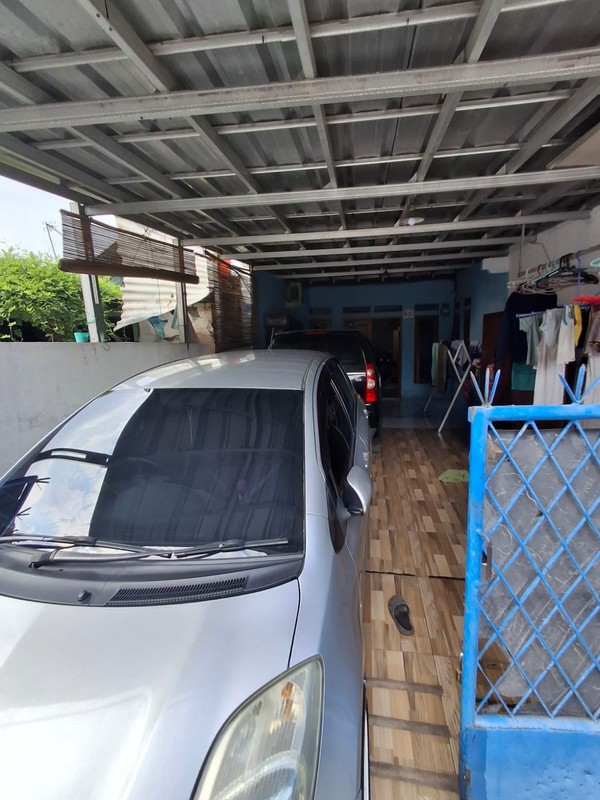 Rumah Tinggal dengan 5 Kontrakan Bebas Banjir di Parigi Baru, Pondok Aren