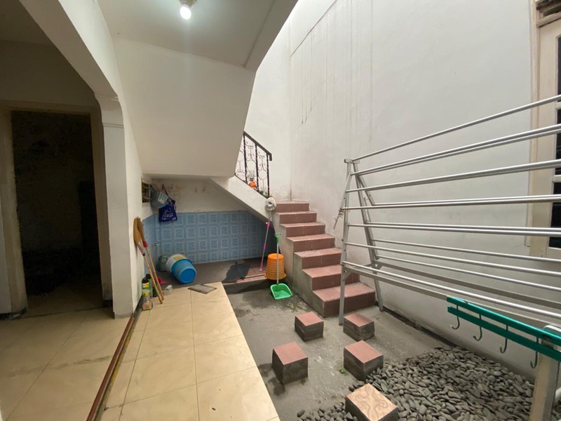 Dijual Cepat Rumah Barata Jaya - 2,5 Lantai Siap Huni