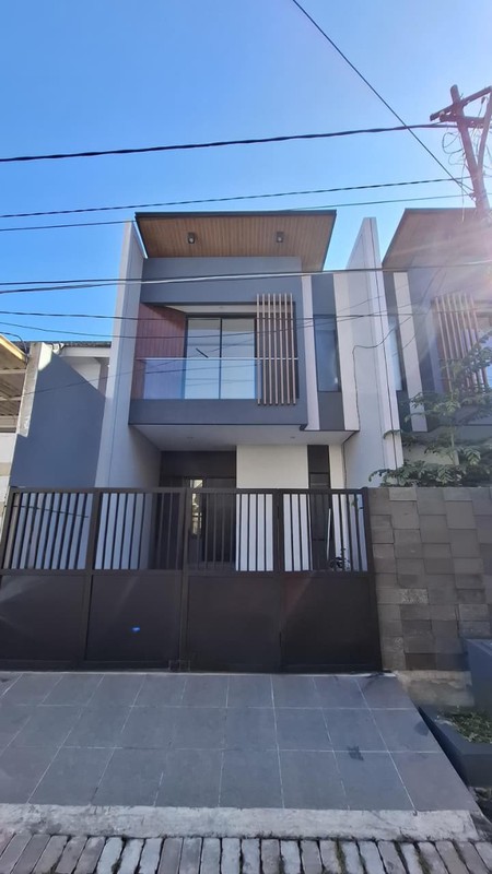 Dijual Rumah Modern Minimalis BARU GRESSS di Mulyosari 