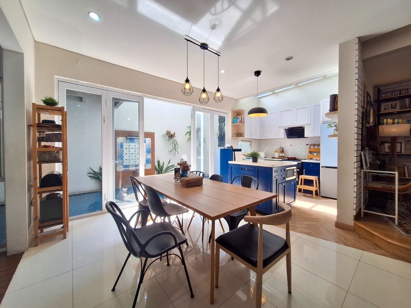 Hunian Unik dan Cantik Dalam Perumahan Lebak Bulus Dengan Private Swimming Pool