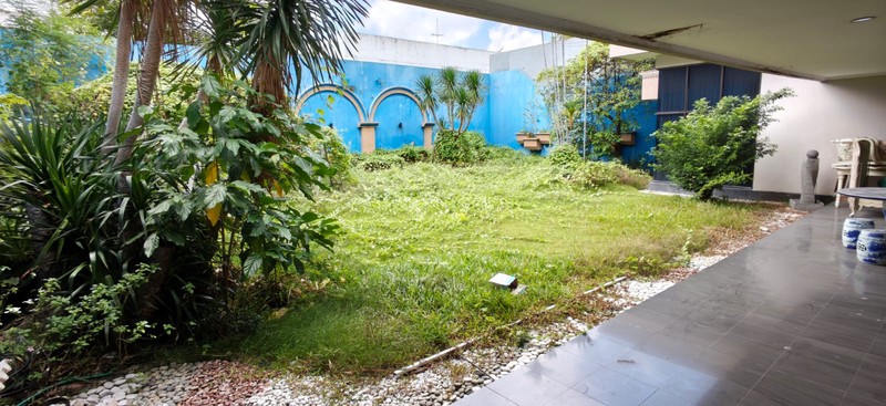 Disewakan 1000 m2 Rumah Raya Kertajaya Indah - Komersial Area Jalan Raya Kembar Surabaya Timur Cocok Buat Segala Usaha Resto, Cafe, Bank, Showroom, Kantor - Bangunan Boleh Dibongkar Total  - Dekat Gal