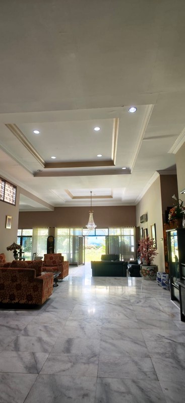 Disewakan 1000 m2 Rumah Raya Kertajaya Indah - Komersial Area Jalan Raya Kembar Surabaya Timur Cocok Buat Segala Usaha Resto, Cafe, Bank, Showroom, Kantor - Bangunan Boleh Dibongkar Total  - Dekat Gal