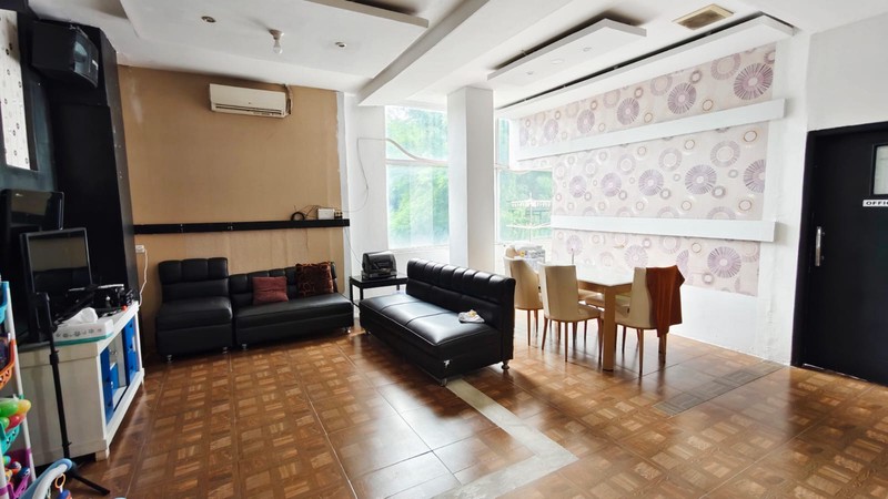 Ruko Grand Wisata 3 Lantai Sudut Hoek Tambun Selatan Bekasi