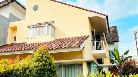 Rumah Hook Cluster di Cirendue dengan Lingkungan yang Asri