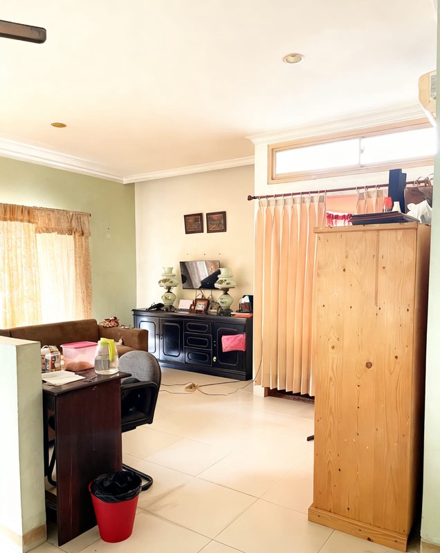 Rumah Hook Cluster di Cirendue dengan Lingkungan yang Asri