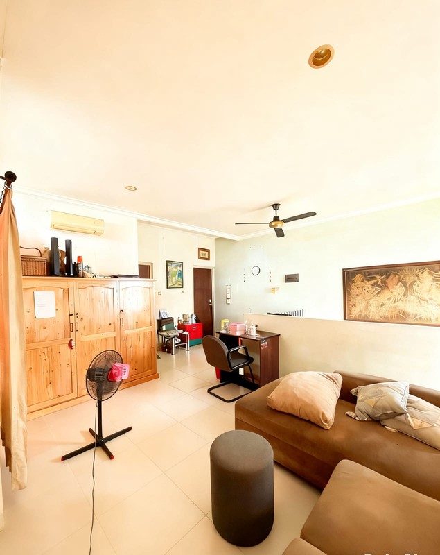 Rumah Hook dalam Cluster Cirendeu - Lokasi Strategis & Asri