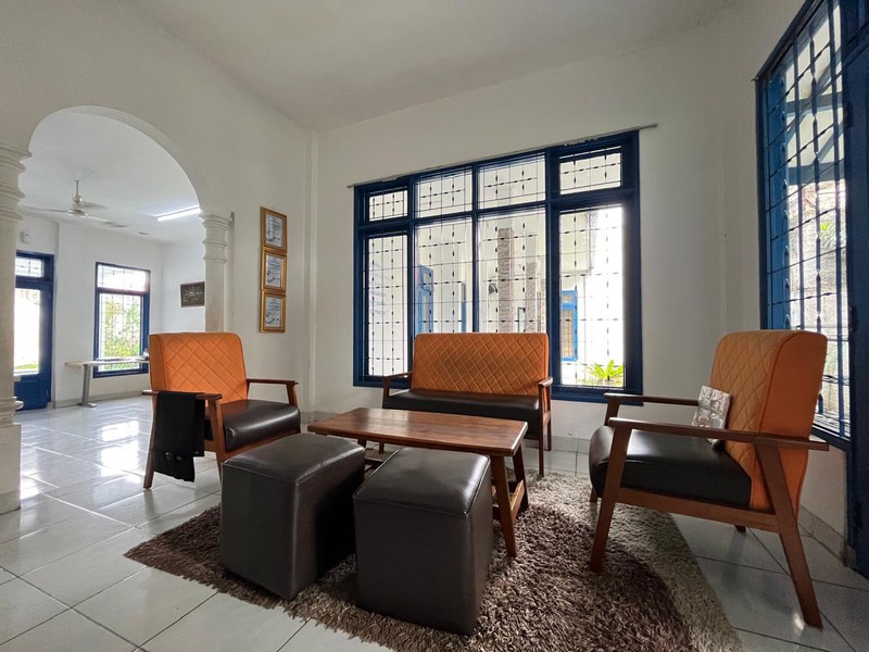 Rumah Berhalaman Super Luas + Private Pool Cocok untuk Kantor di Cinere