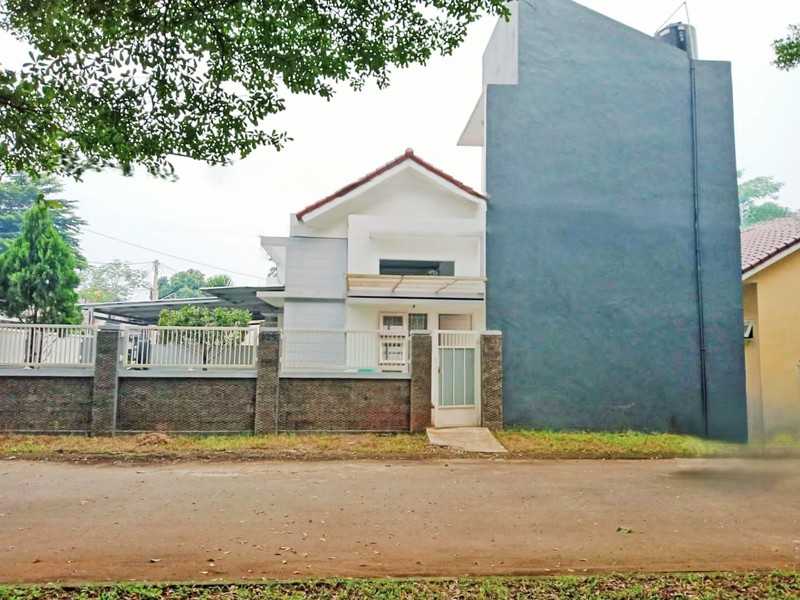 Rumah Posisi Hook Siap Huni dan Strategis di Grand Parung Residence