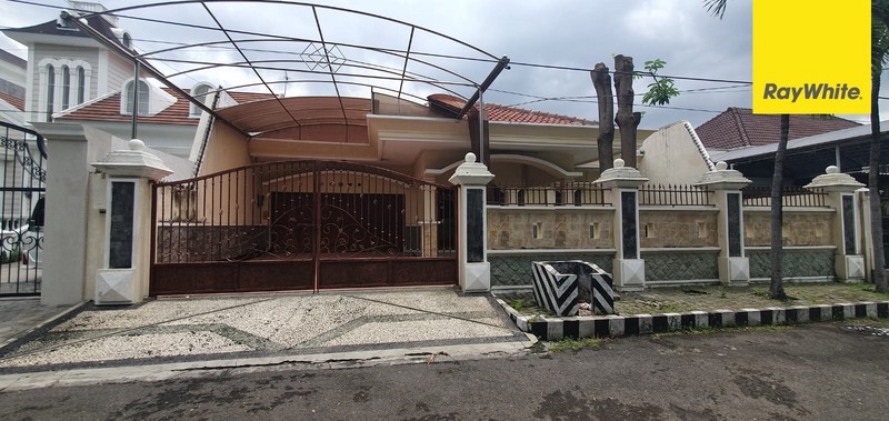 Dijual Rumah di Jalan Manyar Kartika Surabaya