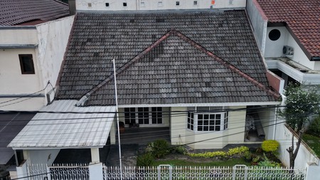 Rumah Dalam Kompleks Bintaro Jaya