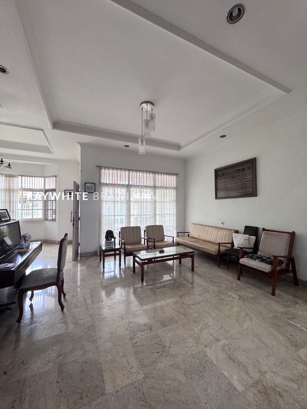 Rumah Dalam Kompleks Bintaro Jaya