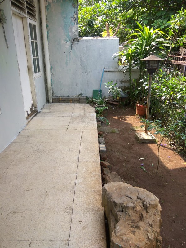 Dijual Rumah HItung Tanah Kebayoran Baru