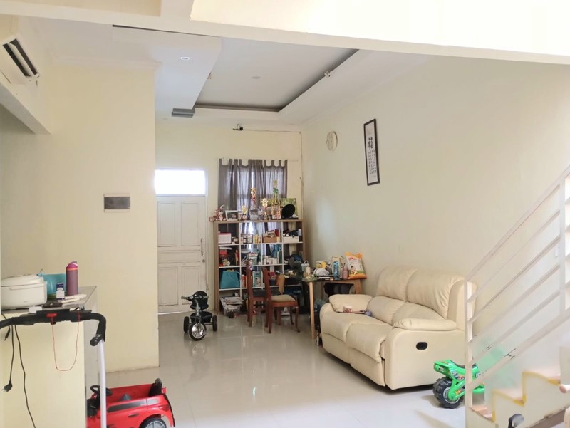 Rumah Taman Modern, Cakung