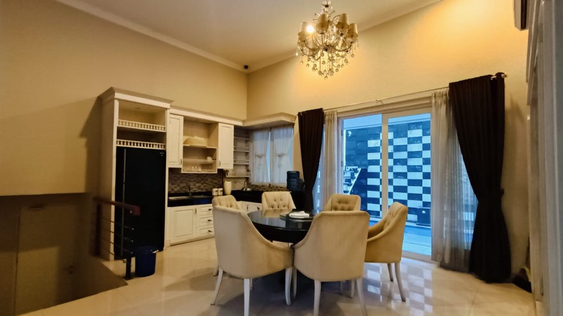 East Esplanade , Grand Wisata - Tambun . Bekasi