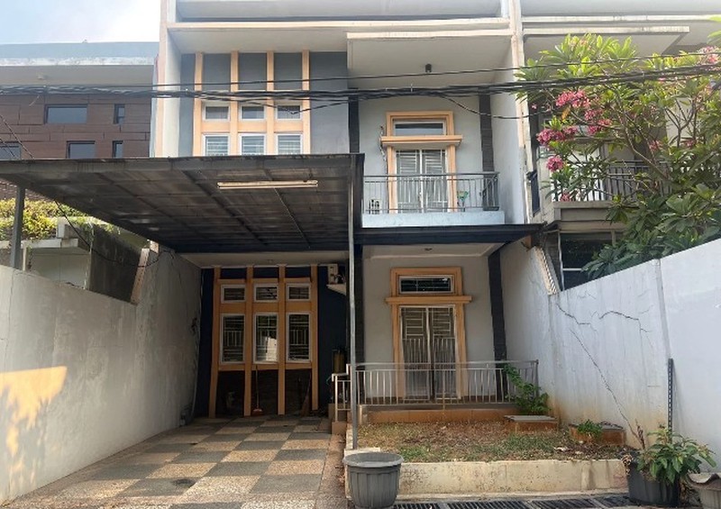 Rumah 2 lantai Asri lokasi strategis ,Harga Nego di Rajawali Selatan Jakarta Pusat