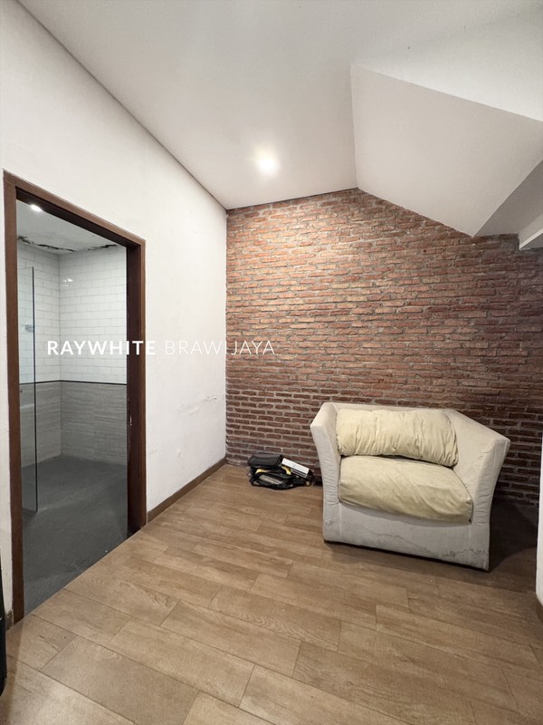 Rumah Modern Minimalis x Heritage Lokasi Strategis Area Villa Delima Lebak Bulus