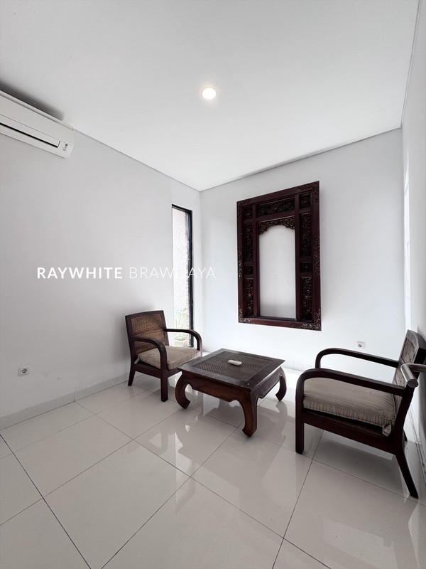 Rumah Modern Minimalis x Heritage Lokasi Strategis Area Villa Delima Lebak Bulus