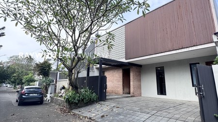 Rumah Modern Minimalis x Heritage Lokasi Strategis Area Villa Delima Lebak Bulus