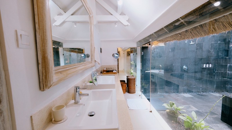 Leasehold - Peaceful Riverfront Sanctuary Surrounded by Lush Tropical Jungle in Cepaka, Bali