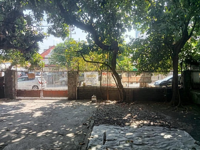 Dijual Rumah Hitung Tanah - Jalan Sumatra Surabaya Pusat 