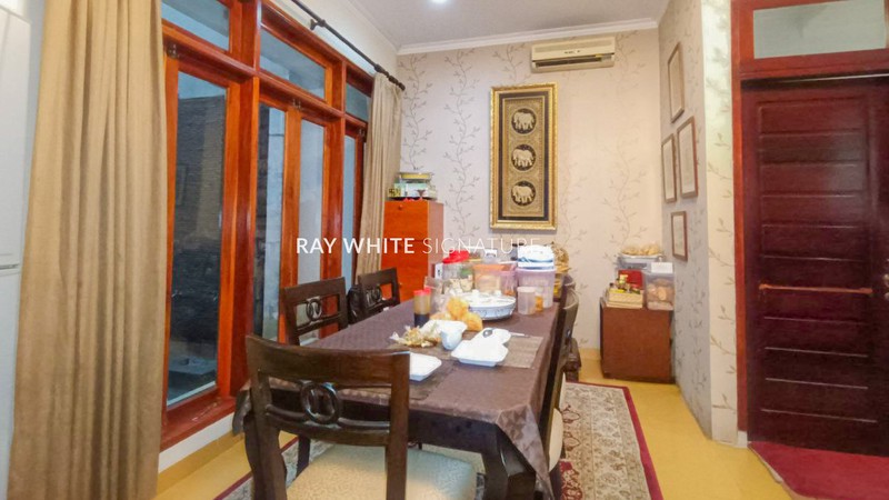 Dijual Rumah di Lokasi Strategis Panglima Polim V