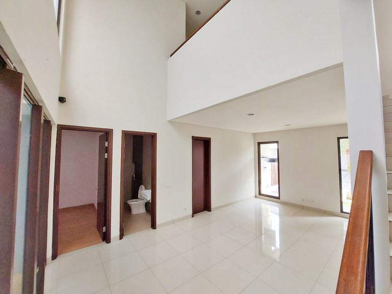 Rumah Cantik di The Eminent Cluster Prestigia BSD - Hunian Elite, Lingkungan Asri & Strategis
