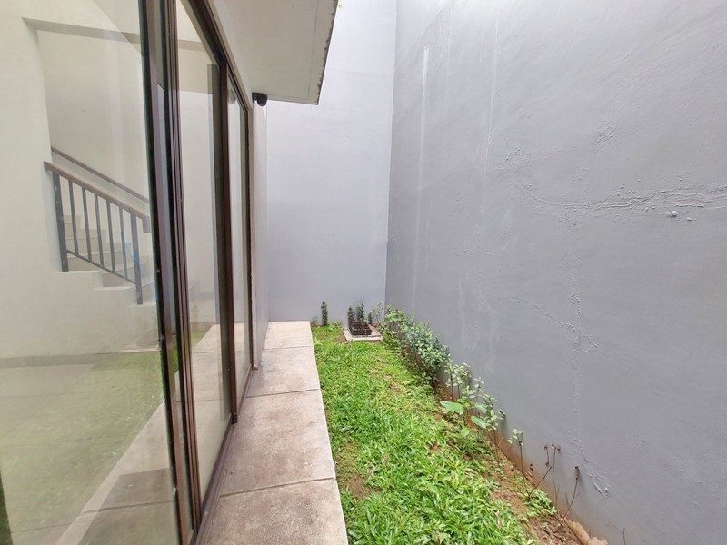 Rumah Cantik di The Eminent Cluster Prestigia BSD - Hunian Elite, Lingkungan Asri & Strategis